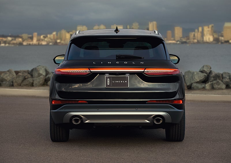 The rear lighting of the 2024 Lincoln Corsair® SUV spans the entire width of the vehicle. | Johnson Sewell Lincoln in Marble Falls TX